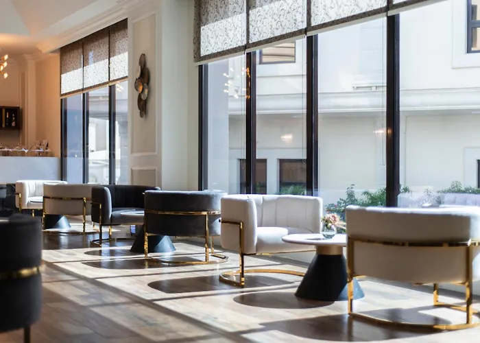Vittori Palace Hotel And Residences